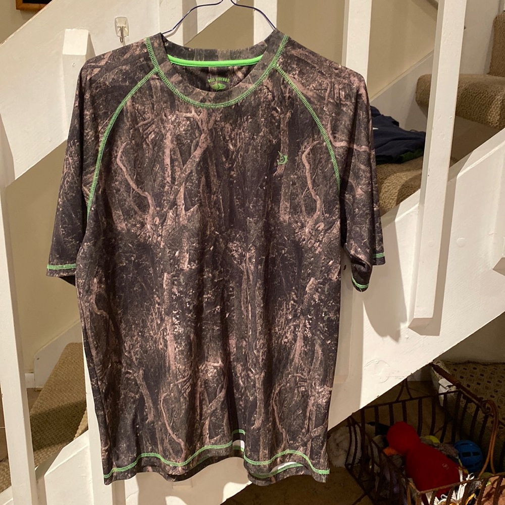 Real legends polyester men’s extra large shirt with trees